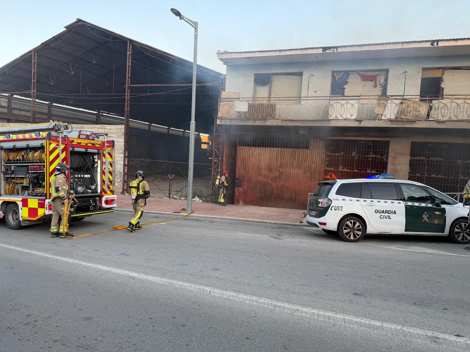 Controlado un incendio en una fábrica abandonada de Archena sin heridos