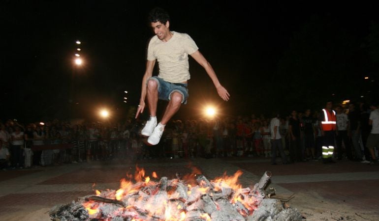 La Noche de San Juan coincide con el inicio de las fiestas locales de Tres Cantos que permanecerán hasta el domingo