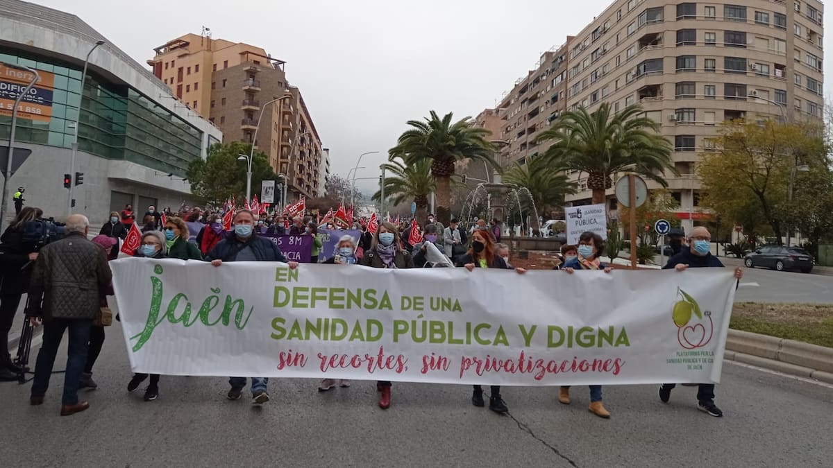 Rosi Rico, de la Plataforma por la Sanidad Pública de Jaén: “La Junta de Andalucía está privatizando nuestra sanidad pública”