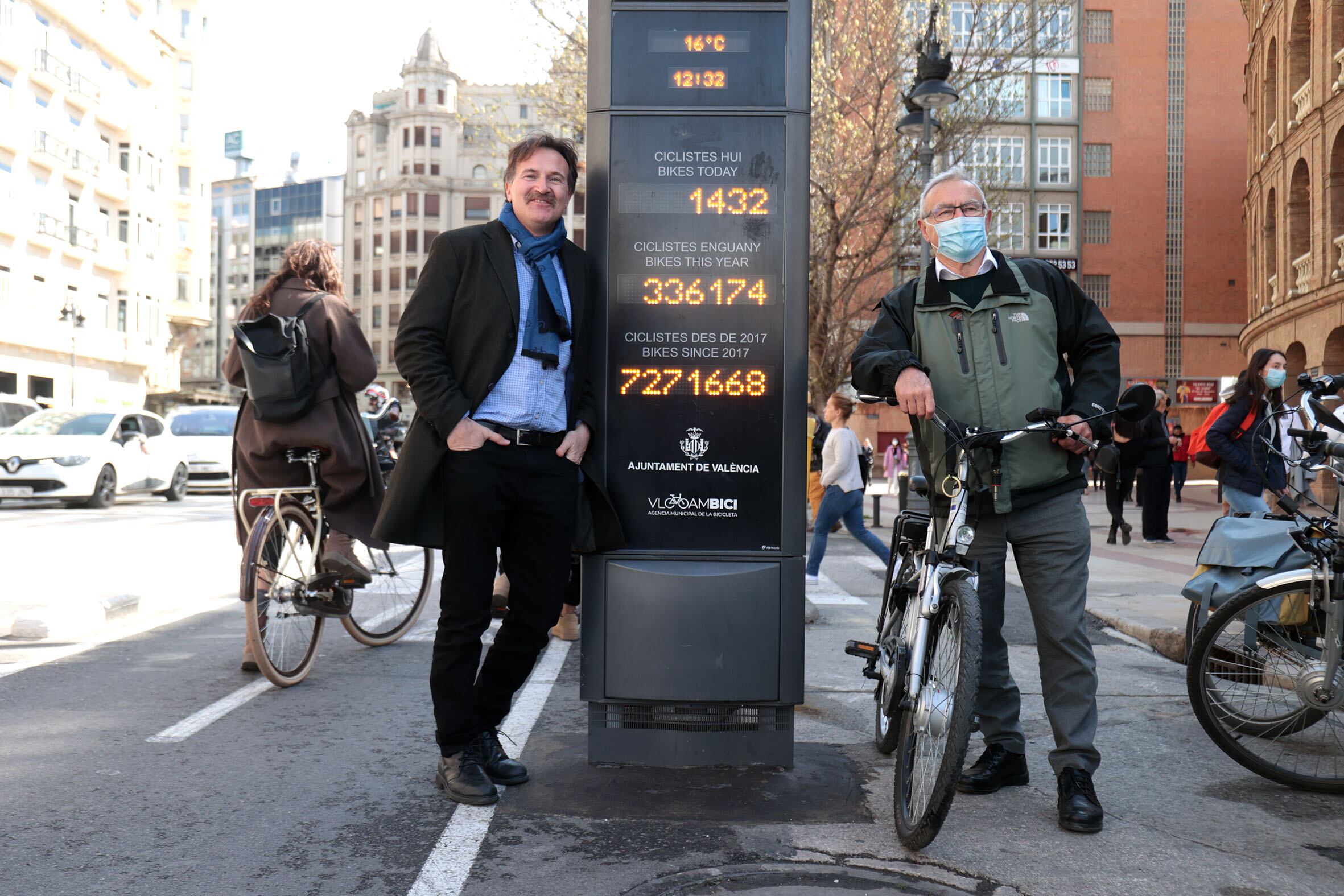 Joan Ribó y Giuseppe Grezzi, en el quinto aniversario del anillo ciclista de València