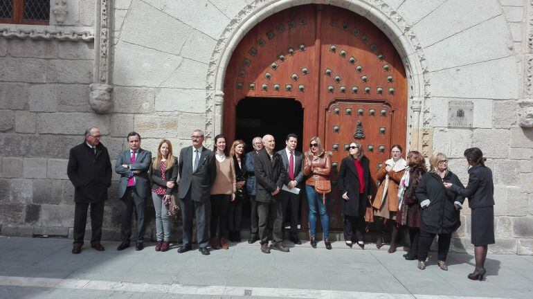 Concentración de los trabajadores de la Administración de Justicia a la Puerta de la Audiencia Provincial de Zamora