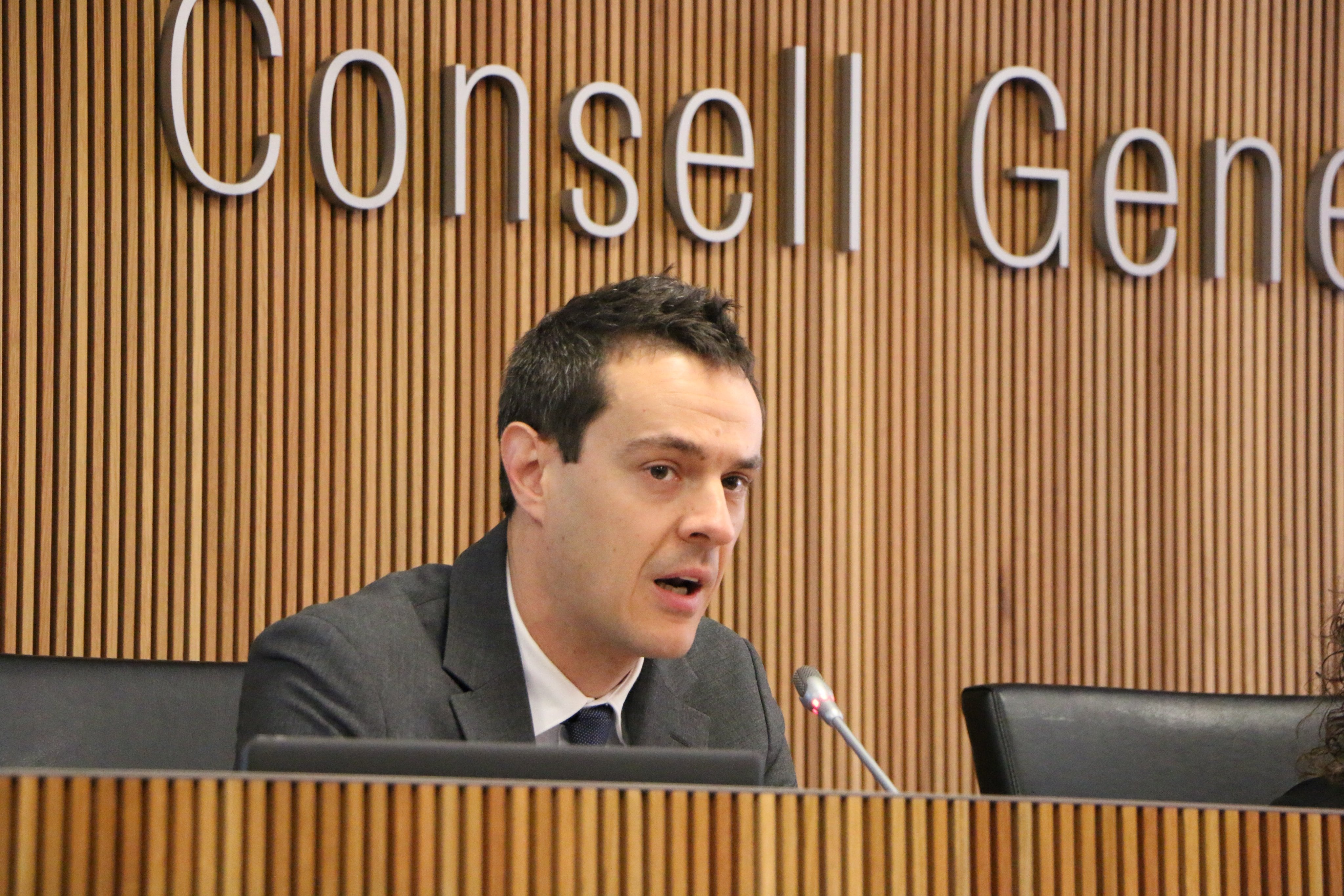 El president de la CASS, Marc Galabert, durant la compareixença davant la comissió d'enquesta del Consell General pel sobrepagament de les pensions d'invalidesa del grup 1.