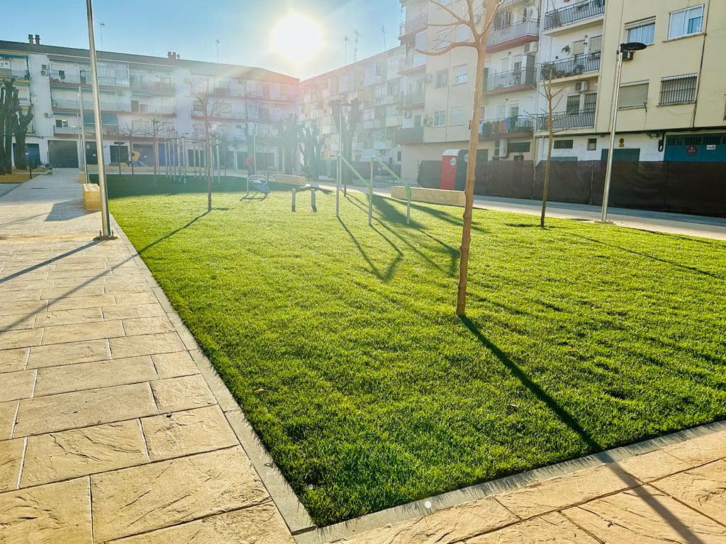 Visita a la renovación de la Plaza Augusto de Andújar