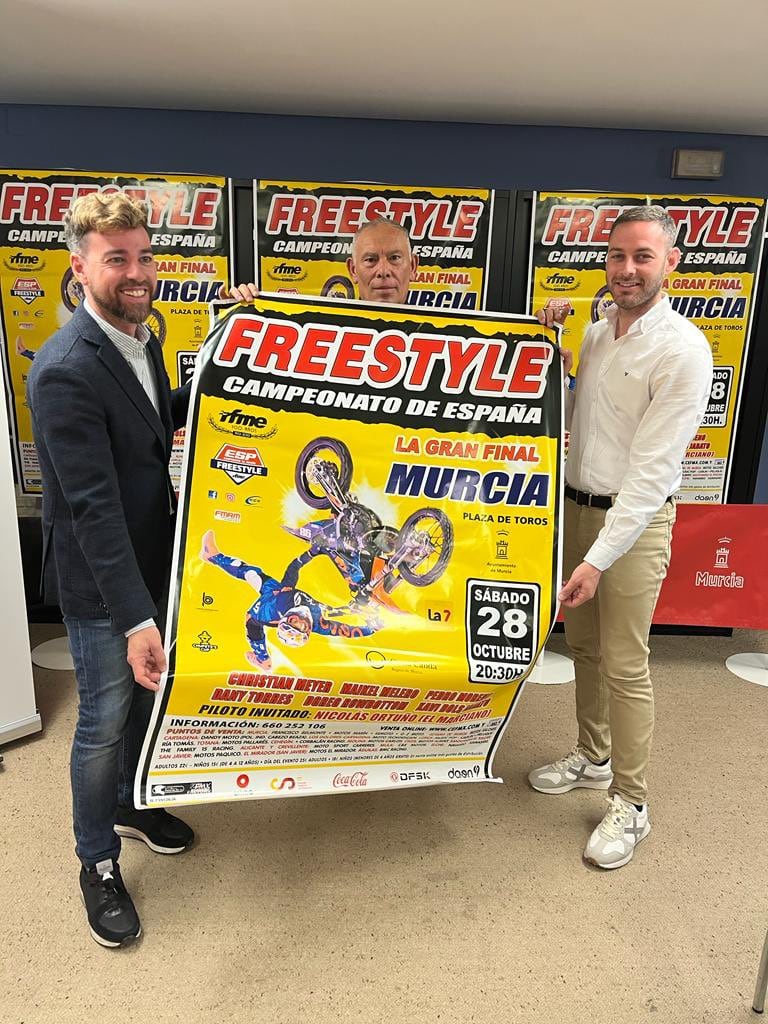 Fran Sánchez y Miguel Ángel Noguera presentando el cartel del Freestyle