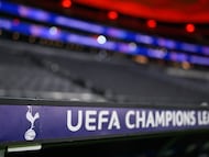 Banquillo del Tottenham en el duelo frente al Eintracht. (Christian Kaspar-Bartke - UEFA/UEFA via Getty Images)