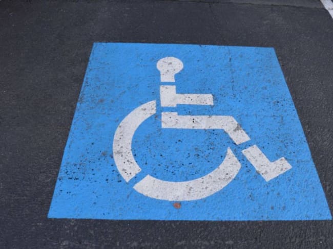 Plaza de aparcamiento para personas con movilidad reducida