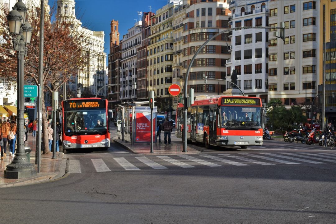 Autobuses de la EMT de València (foto de archivo)