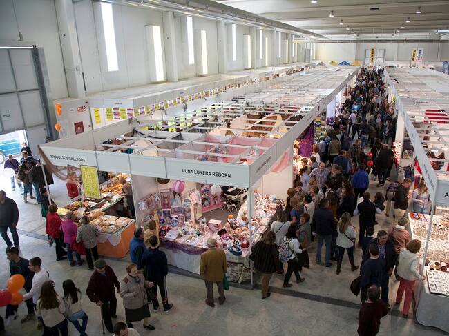 Interior del Recinto Ferial / Feria de Ejea