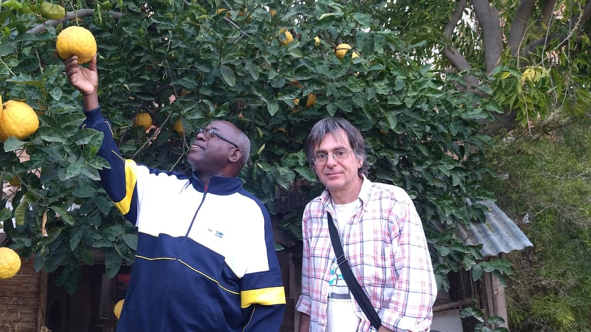 Visita del rector de la Universidad de Ngozi (Burundi) al ‘Huerto de la Cora’
