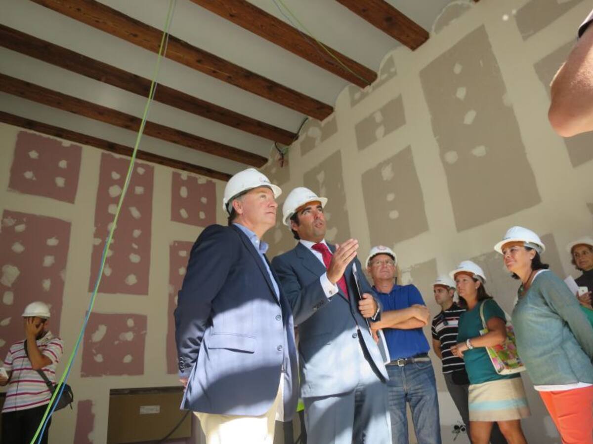 Botella: “Tanta transparencia y no sabemos ni quién dirige la obra”