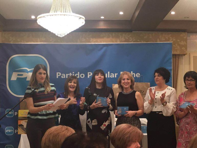 Algunas de las premiadas por el PP