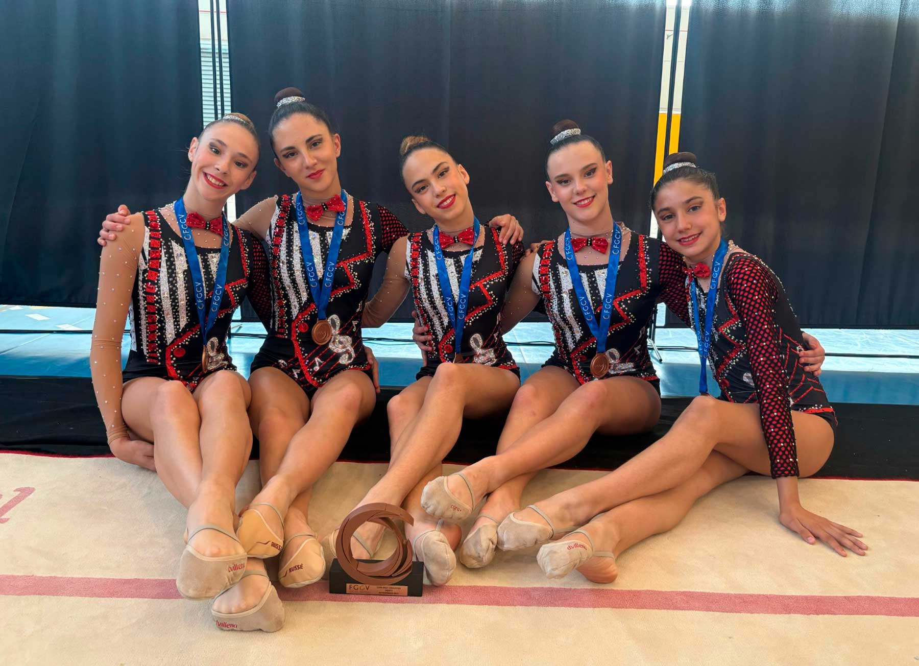 Las componentes del equipo cadete del CGR Alcoi que se han clasificado para el Nacional tras ser terceras en el autonómico