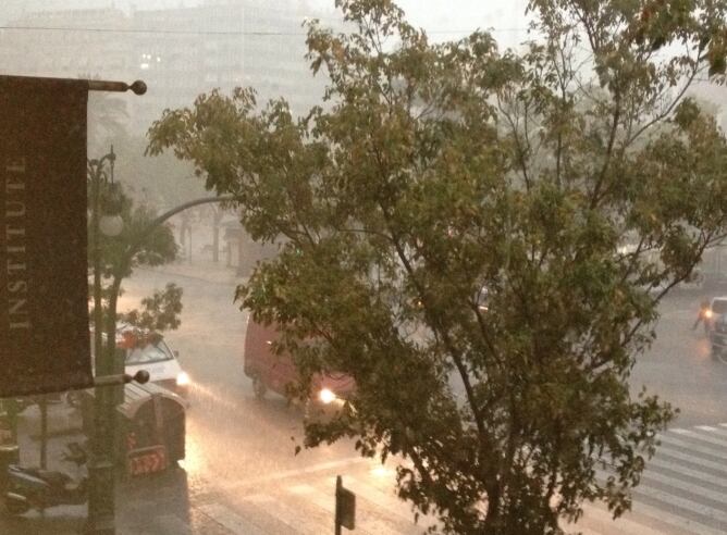 La lluvia en Valencia ha complicado la circulación esta mañana