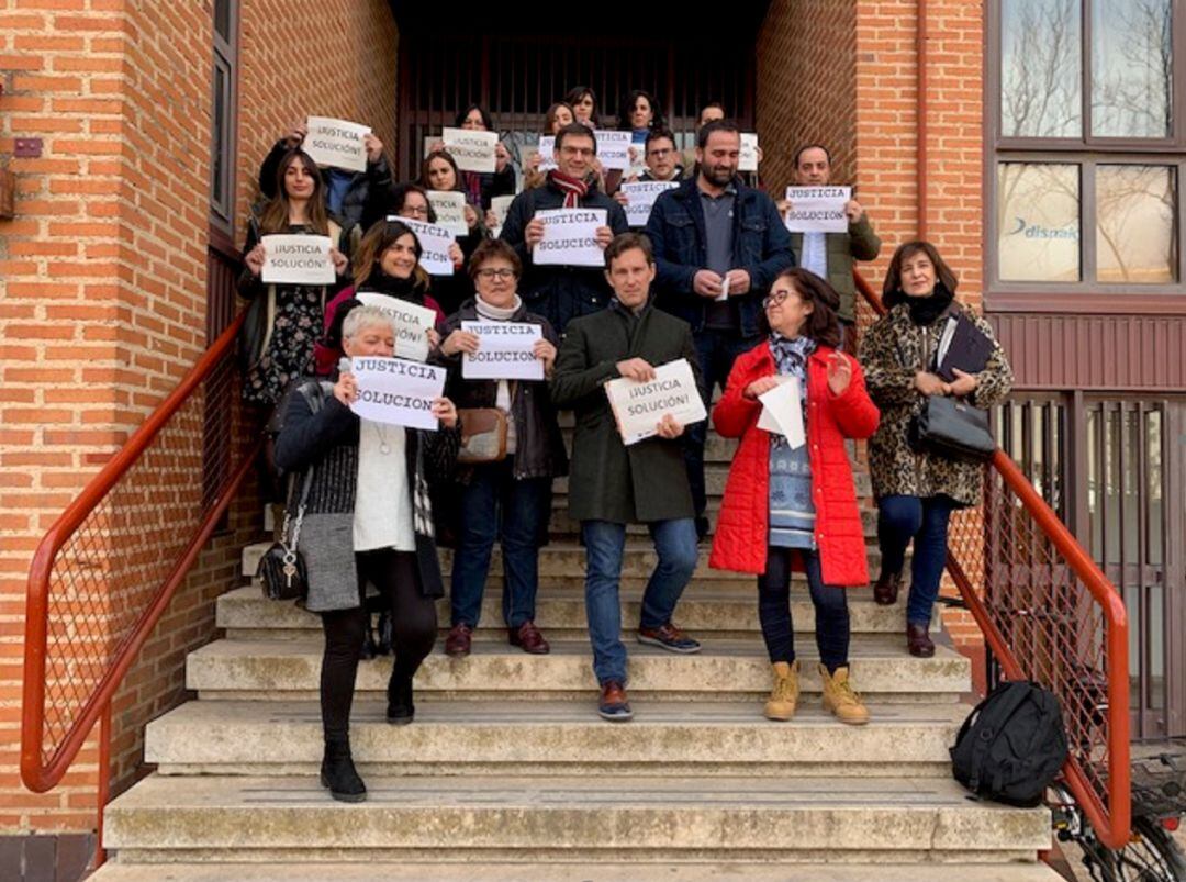 Los trabajadores reclaman una solución a la situación que vienen soportando desde hace años