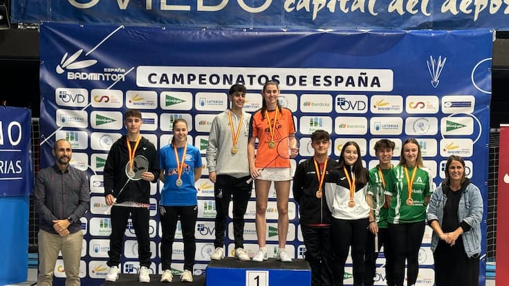 Daniela Corchón (C. Bádminton Soria) - Daniela Corchón brilla y suma dos medallas en el Campeonato de España sub 19 de Bádminton