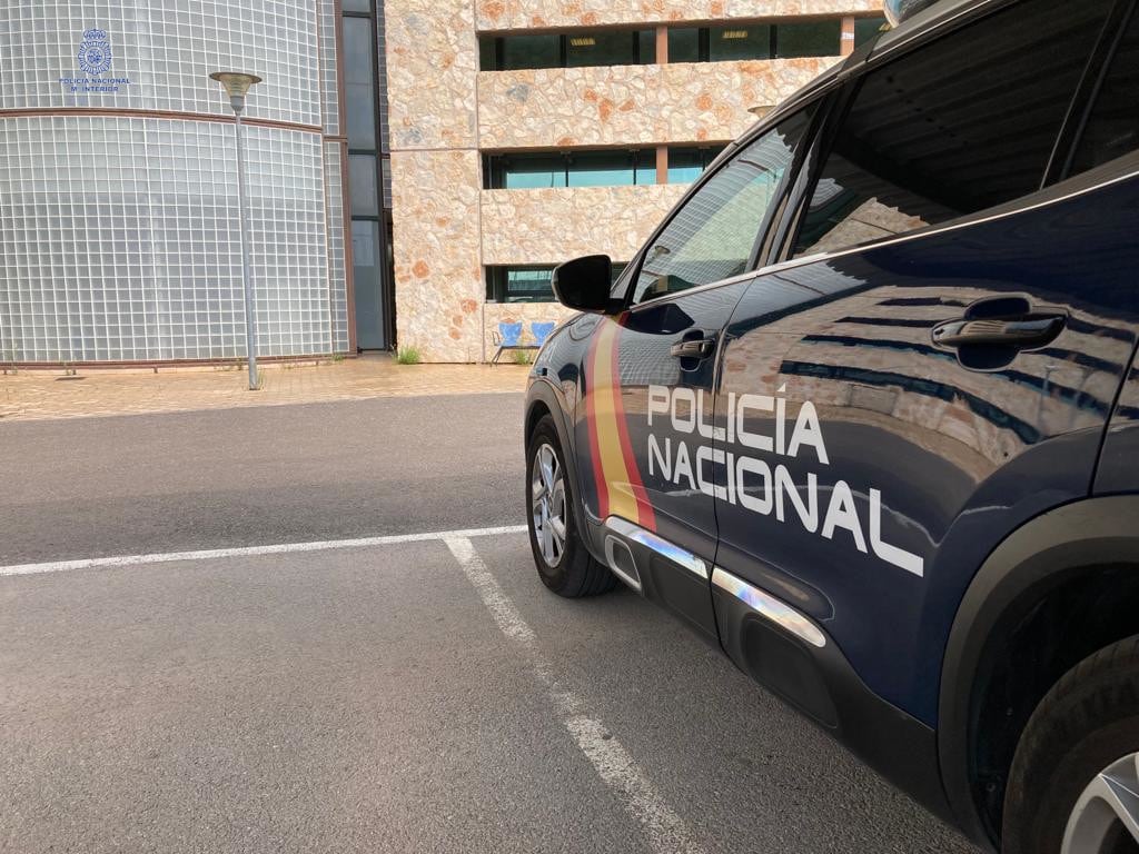 Vehículo de la Policia Nacional en Ibiza