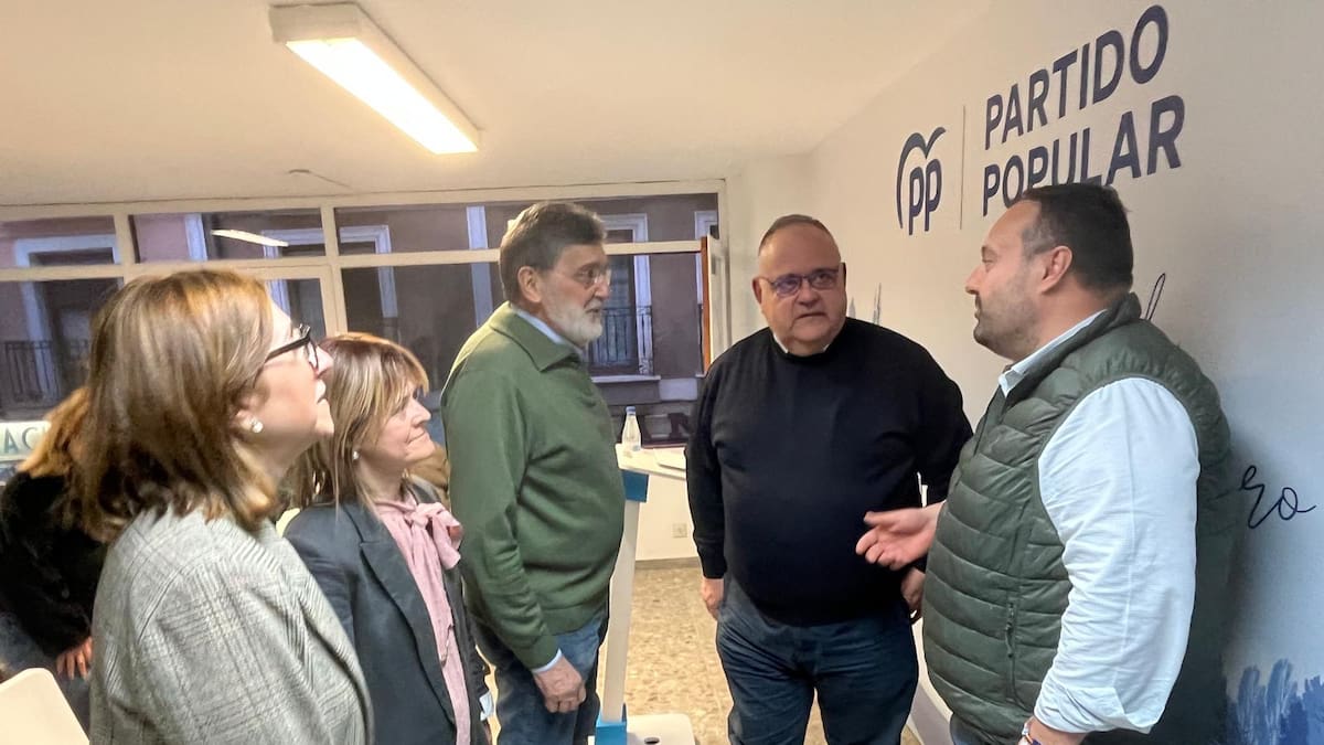 El PP defiende en Aranda su gestión sanitaria y promete mejorar la cobertura de especialistas