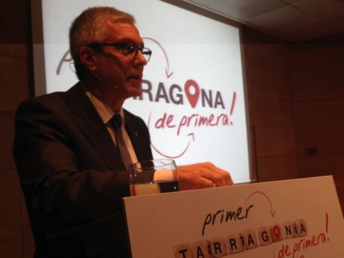 Ballesteros reivindica una ciutat més connectada amb el mar i els barris