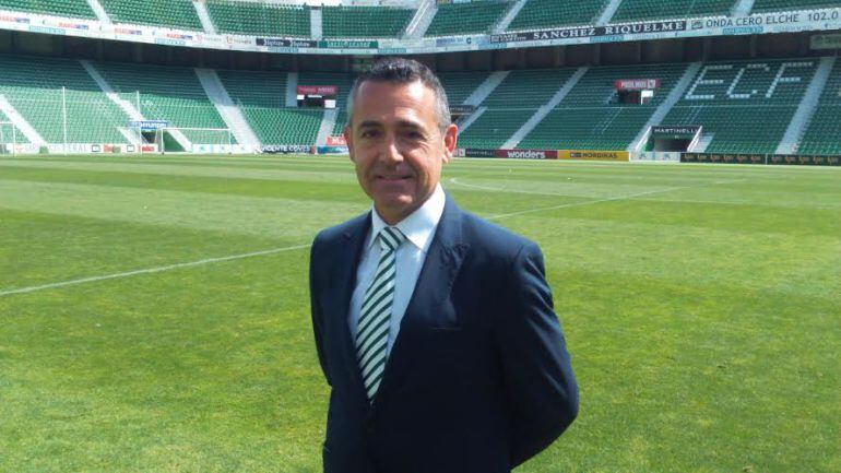 El presidente del Elche C.F. Diego García en el Martínez Valero