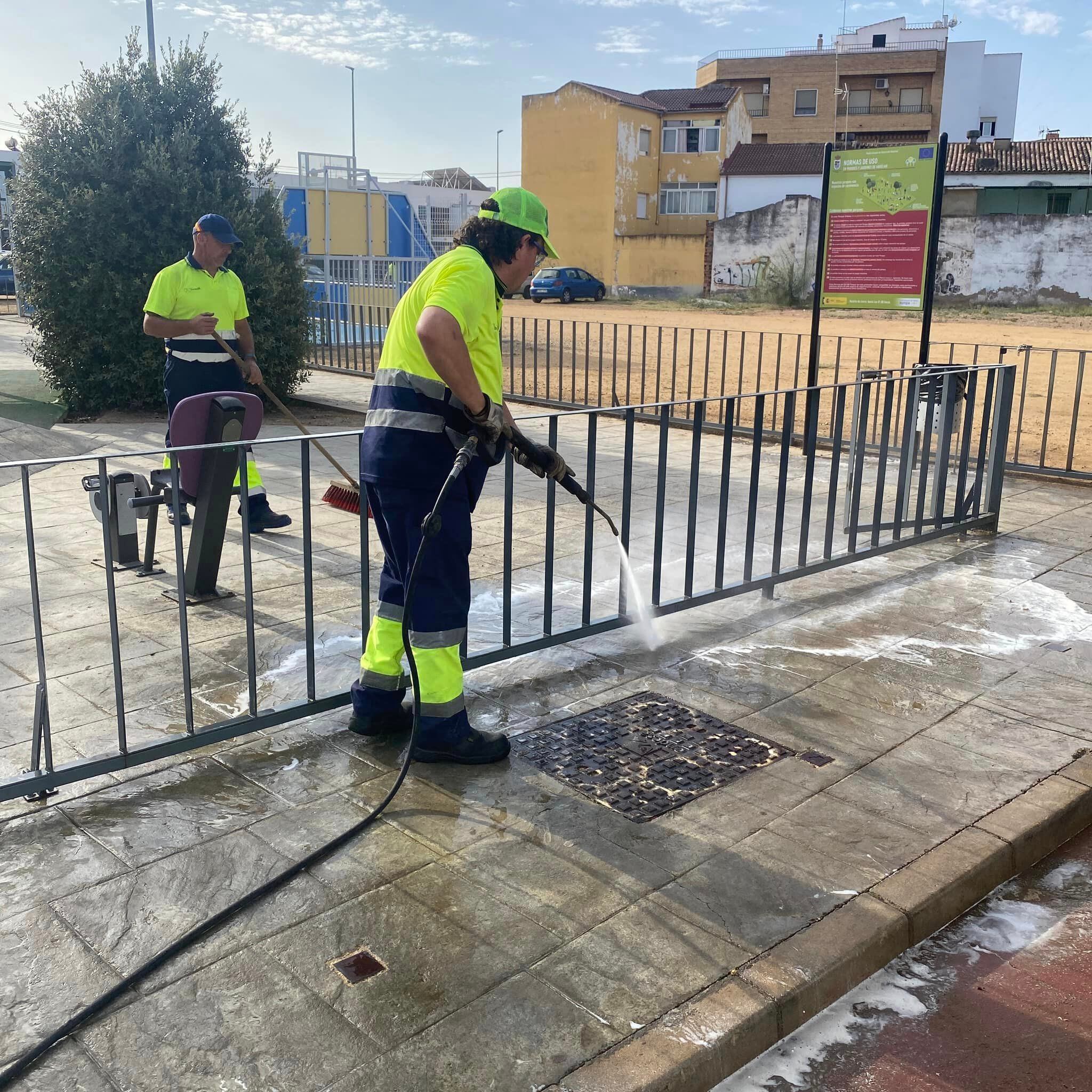 Tareas de limpieza en Andújar