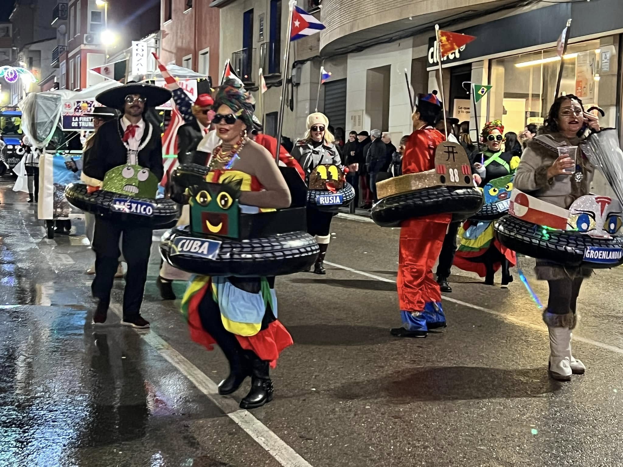 Algunos de los participantes en el Carnaval de Muro.