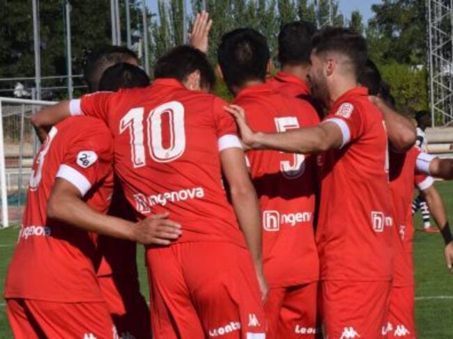 Piña culturalista para celebrar el tanto del triunfo