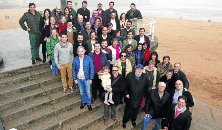 Parte del equipo de SER Gijón durante sus 25 años de historia