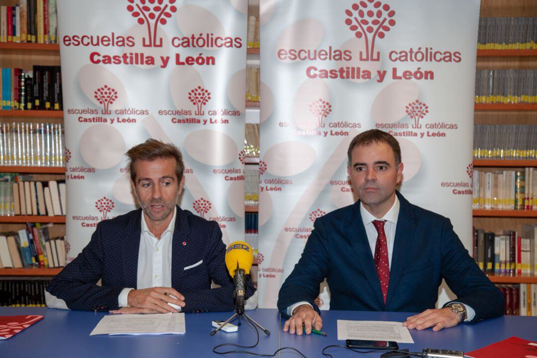 El secretario autonómico, Leandro Roldán, y el presidente provincial, Ricardo González