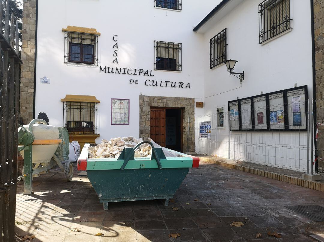 Las actuaciones se han iniciado esta semana en el céntrico edificio