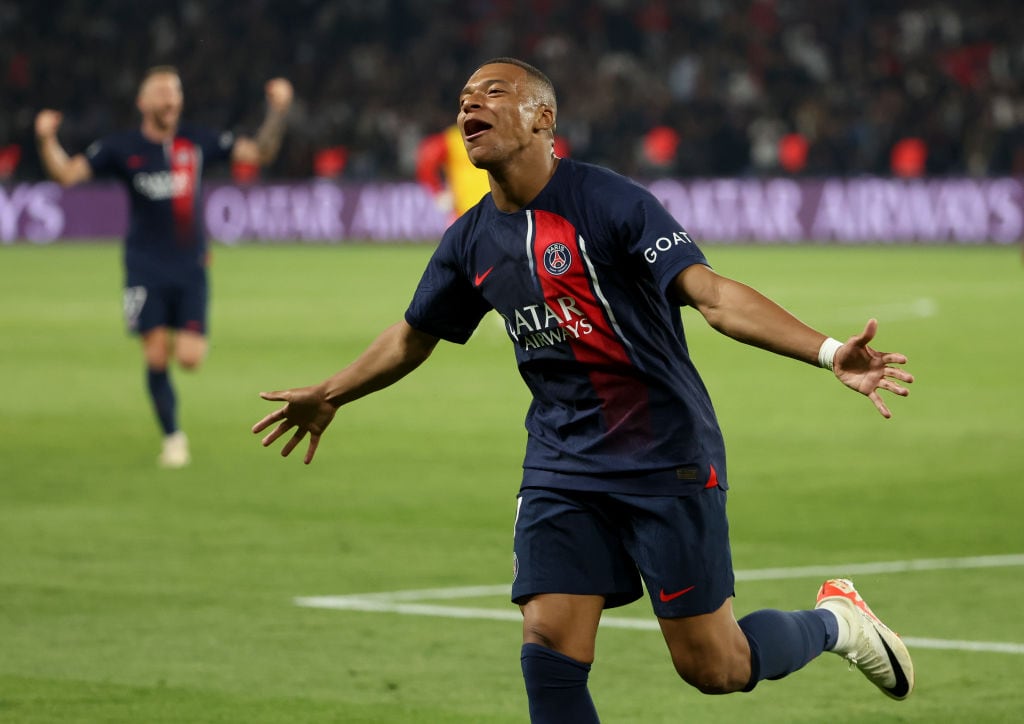 Kylian Mbappé celebra un gol con el PSG.