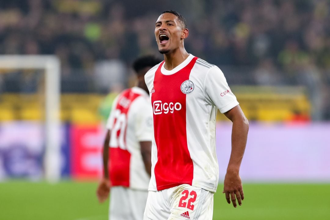 Haller celebrando un gol con el Ajax