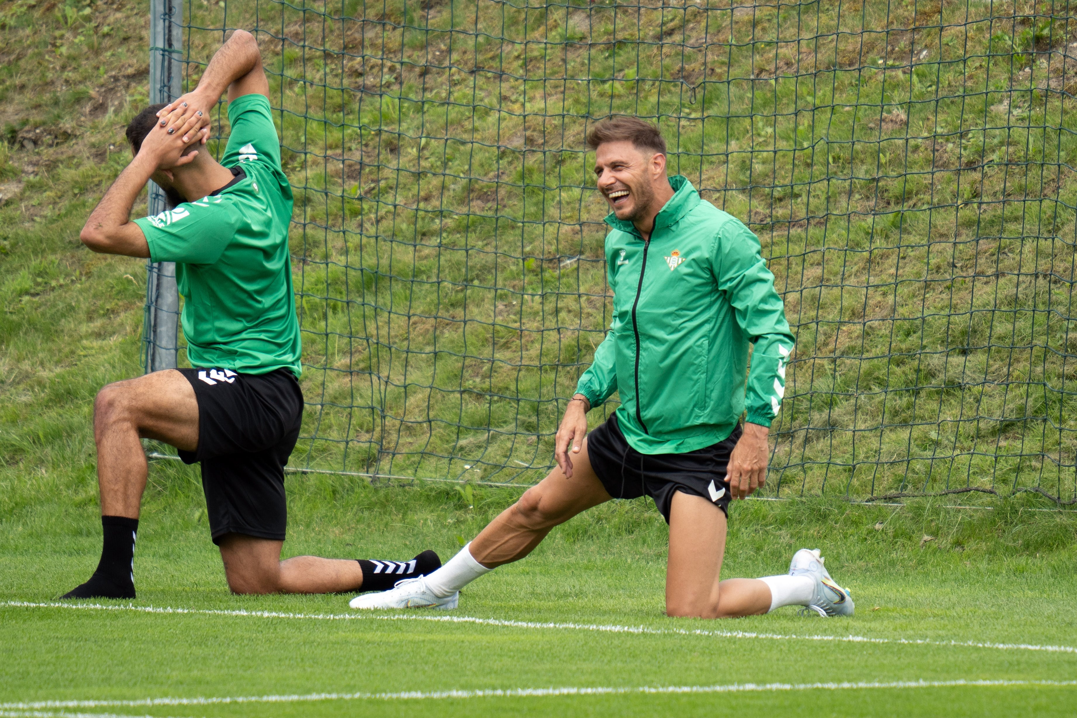 SCHLADMING, 08/07/2022.- El capitán del Real Betis, Joaquín Sánchez, que también jugó dos temporadas en la Fiorentina, durante un entrenamiento realizado con el equipo durante la concentración del equipo en Schladming (Austria).