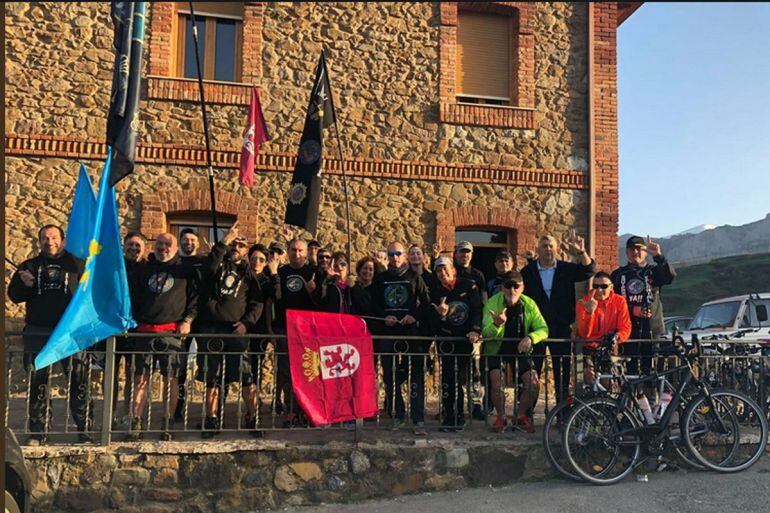 Participantes en la marcha por la equiparación salarial entre Madrid y Asturias