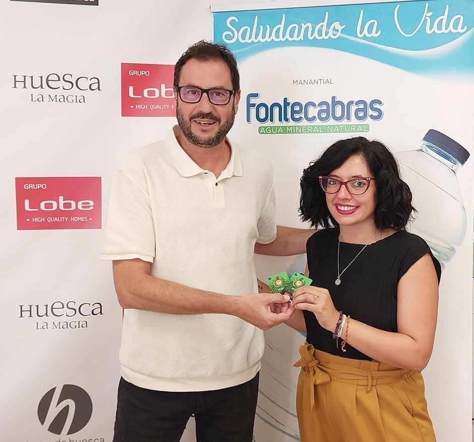 Fernando Lascorz y Sandra Val durante la presentación del patrocinio de Fontecabras