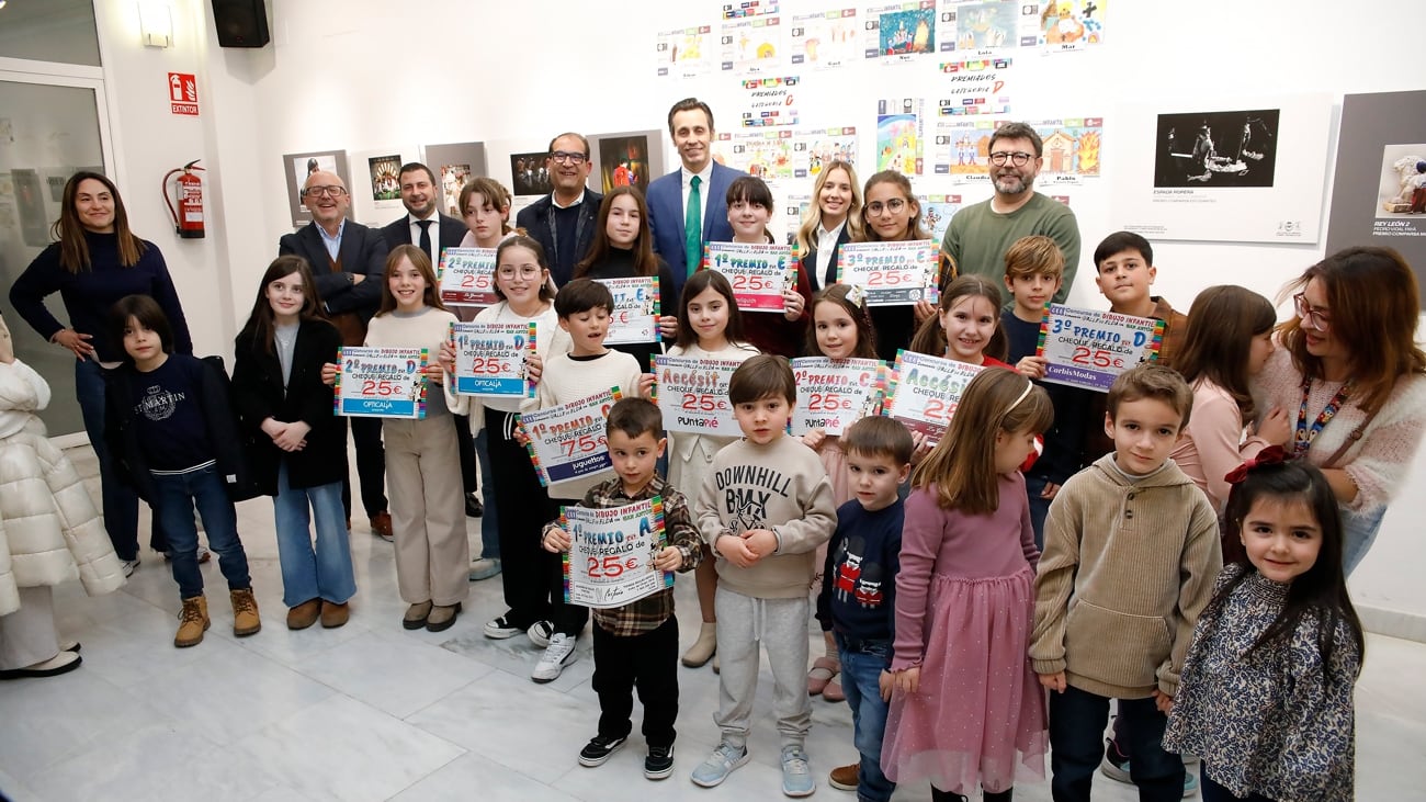 Los menores recogieron sus premios en la Casa de la Viuda de Rosas