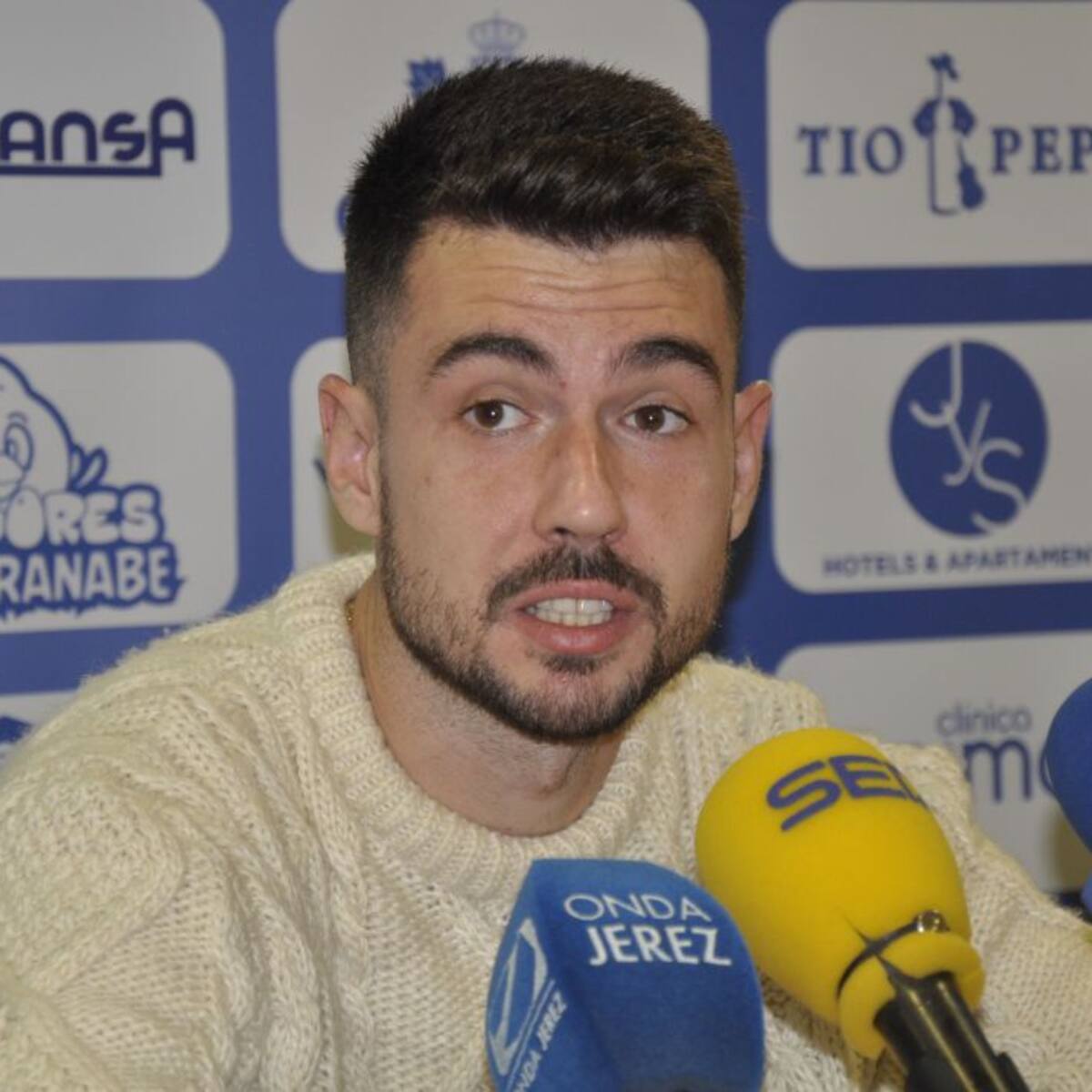 Mika sufre una elongación y no está descartado para el domingo