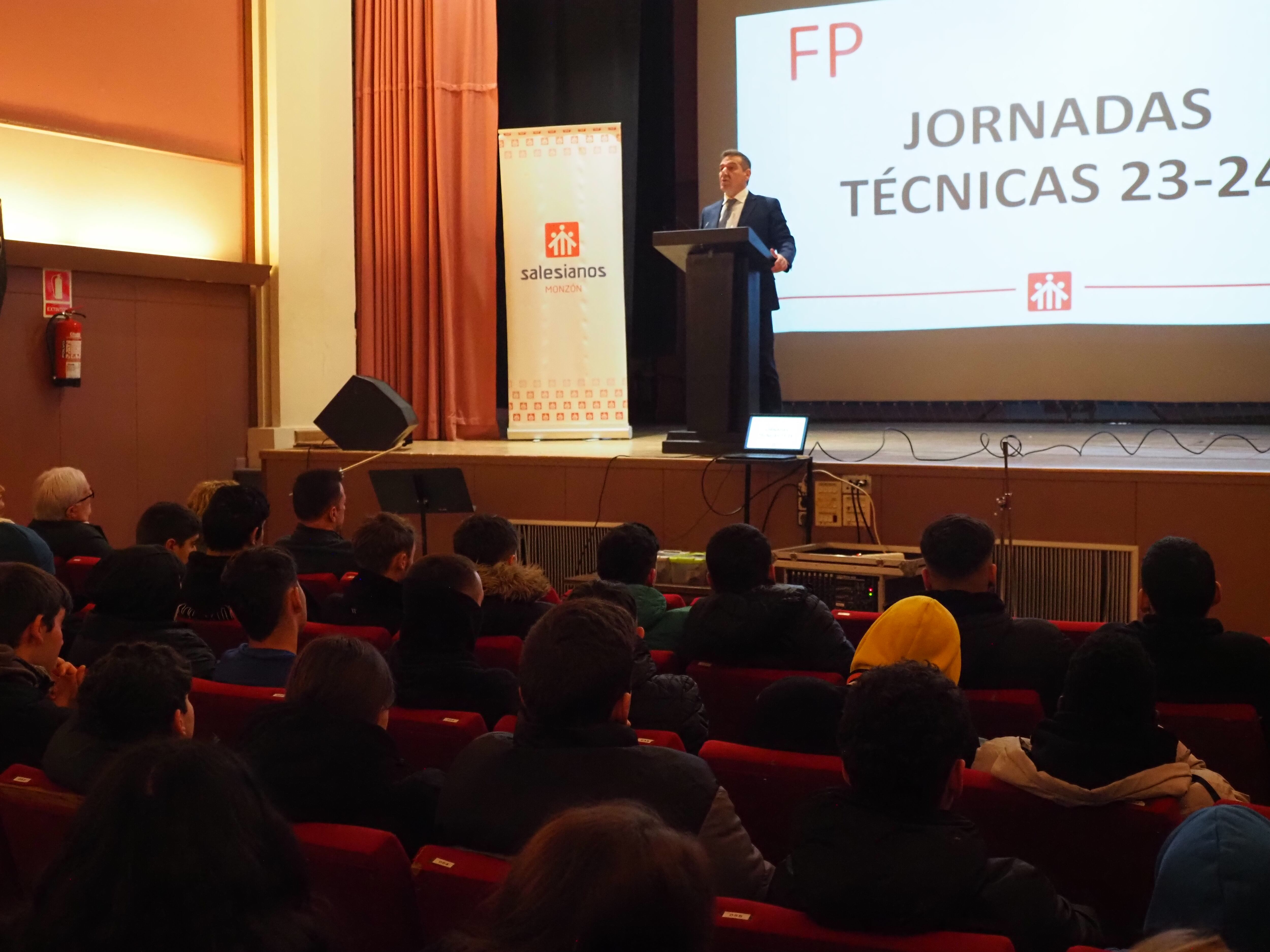 Inauguración de las Jornadas Técnicas de Salesianos Monzón con la participación de D. Luis Mariano Mallada