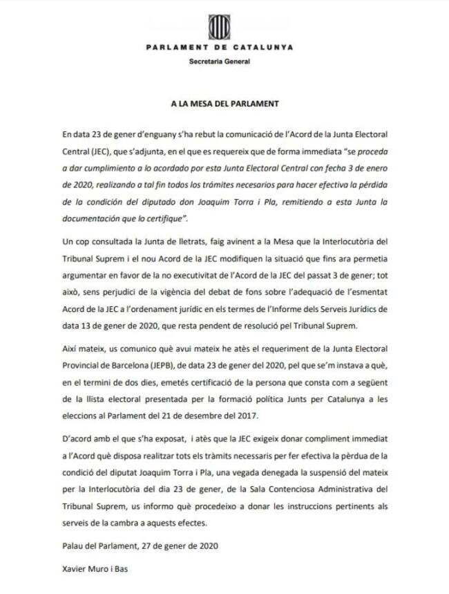 Carta del secretari general del Parlament donant l'ordre de retirar l'acta de diputat a Quim Torra
