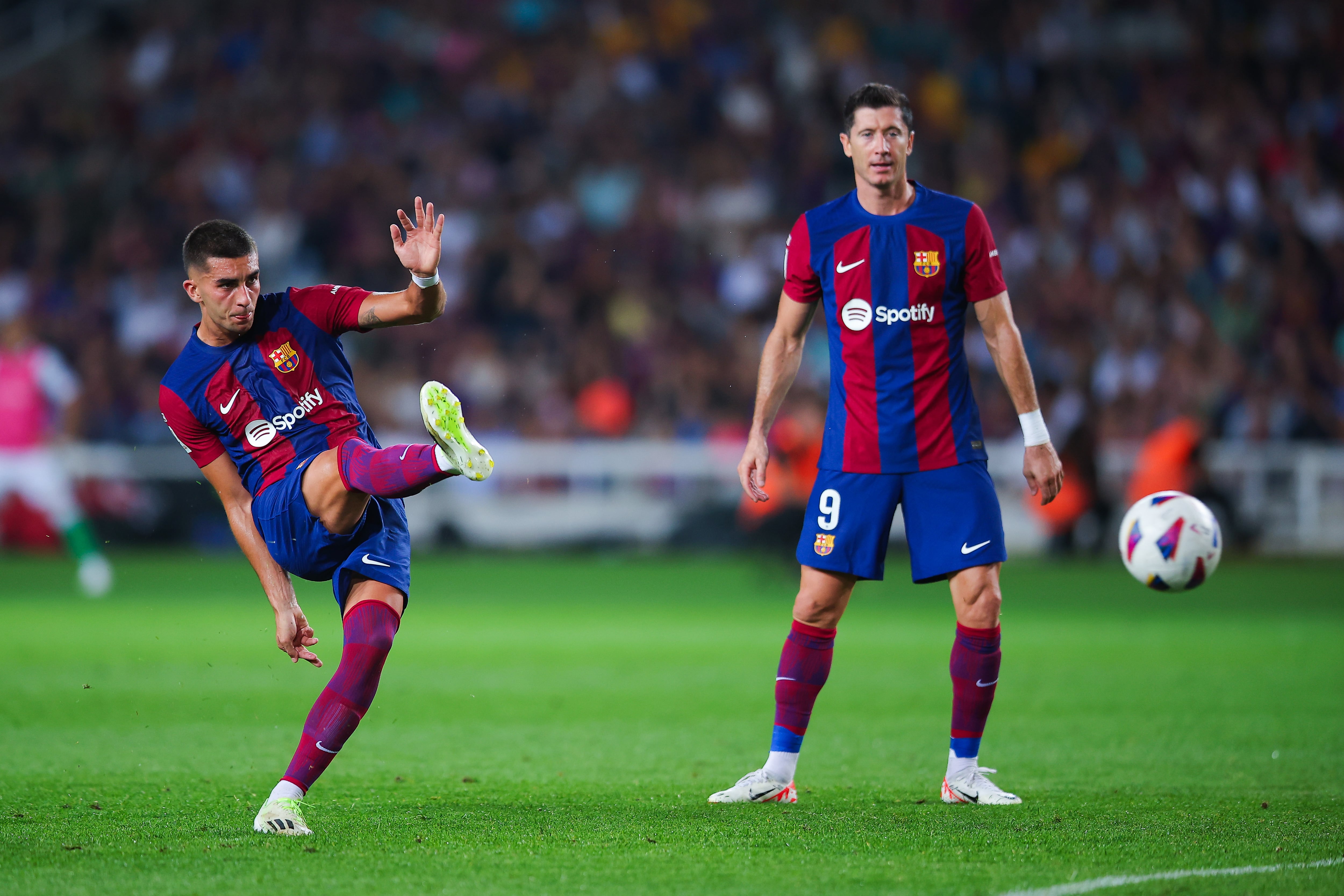 BARCELONA, SPAIN - SEPTEMBER 16: Ferran Torres of FC Barcelona scores the team&#039;s third goal during the LaLiga EA Sports match between FC Barcelona and Real Betis at Estadi Olimpic Lluis Companys on September 16, 2023 in Barcelona, Spain. (Photo by Eric Alonso/Getty Images)