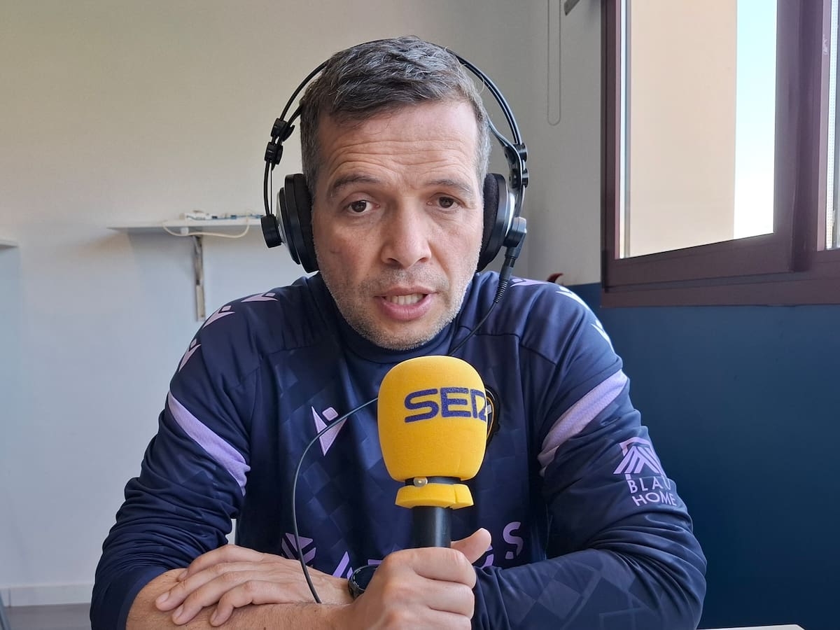 Luís Castro: “Carlos Espí no ha mostrado ni el 50% de su potencial, si sigue trabajando con humildad será el doble de lo que vemos”
