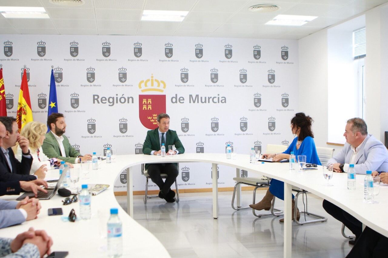 Reunión para incentivar la ocupación hotelera en el Mar Menor