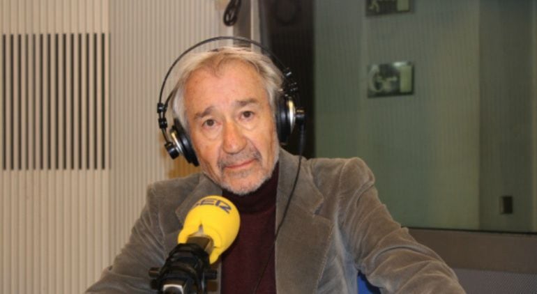 José Sacristán en el estudio de la Cadena SER