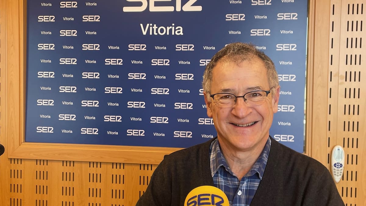 Joxerramon Bengoetxea: "Queremos cumplir nuestra promesa de contratar sustitutos a tiempo completo":