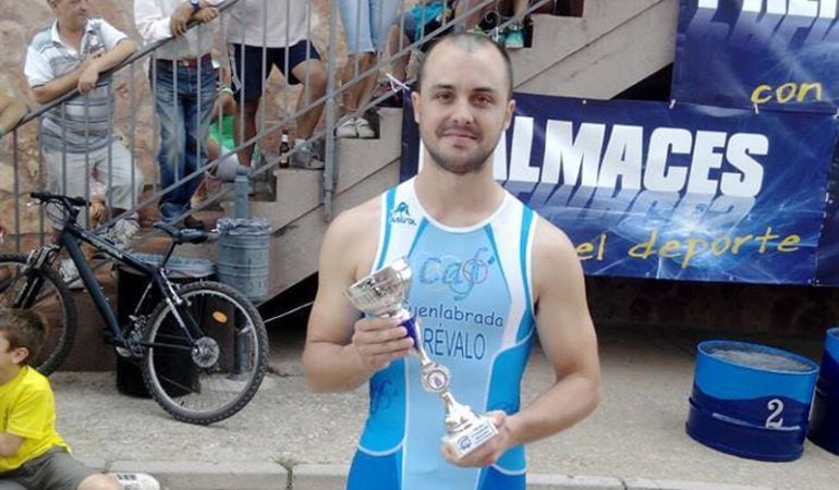El campeón de natación fuenlabreño quiere cruzar el Estrecho.