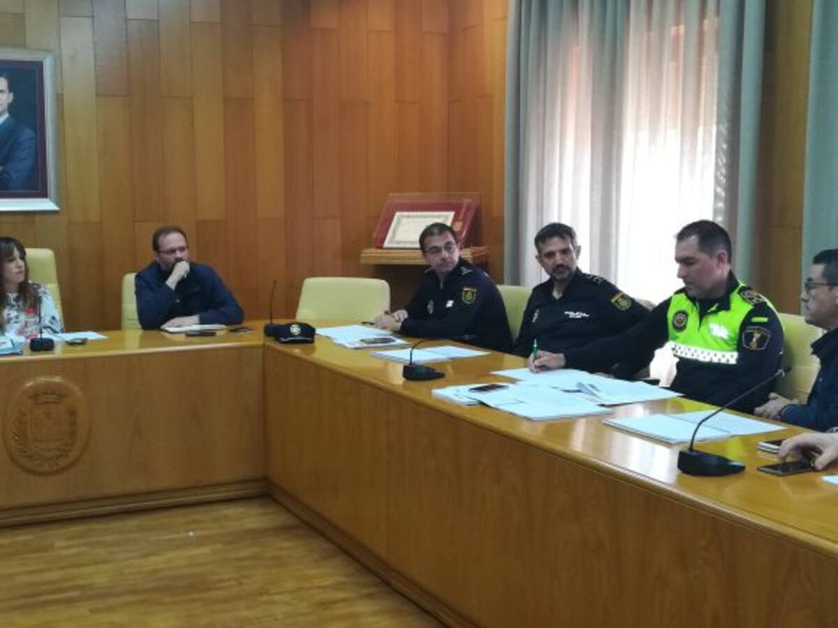 Elda perfila el dispositivo de seguridad para los Moros y Cristianos