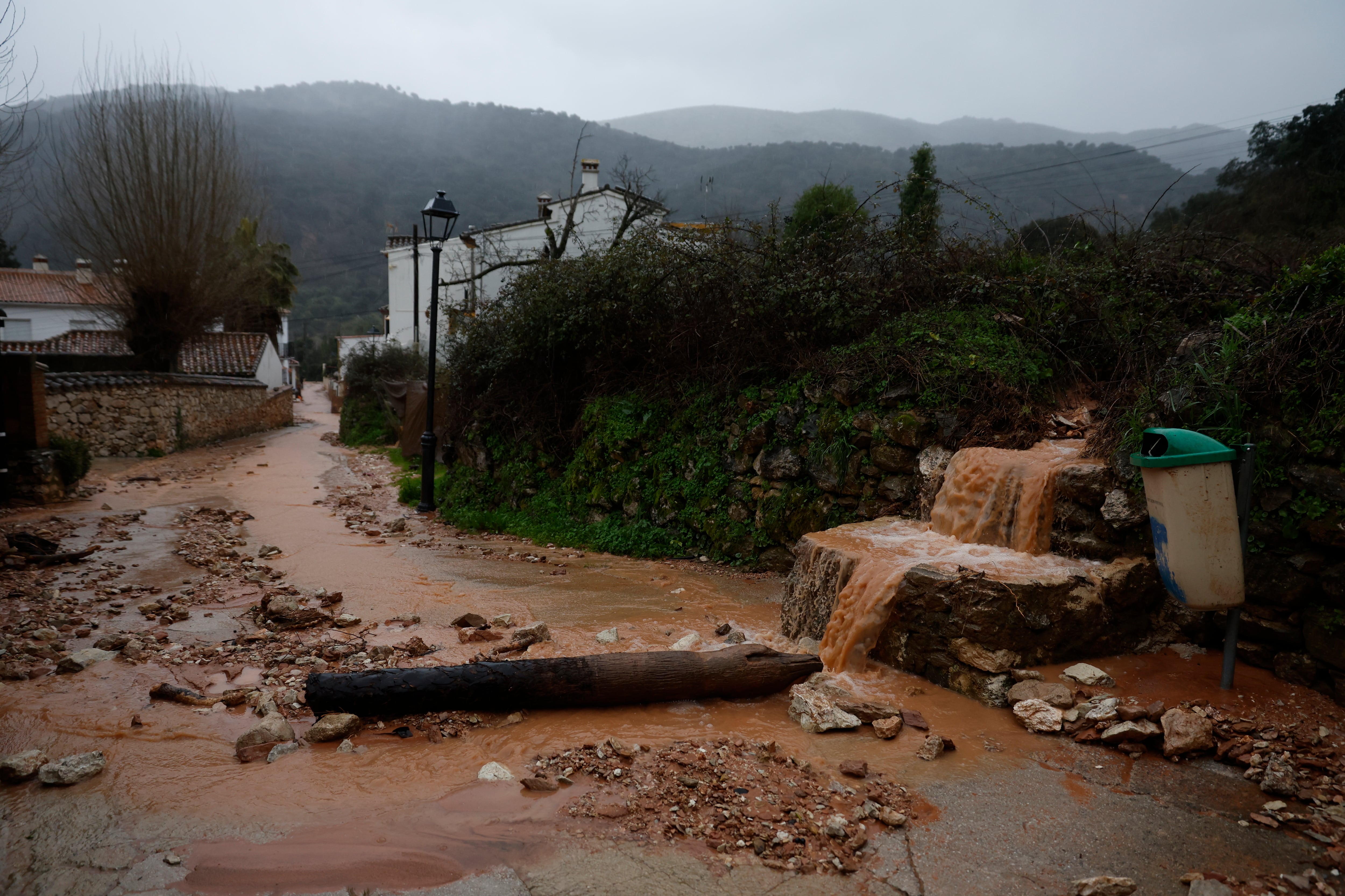  Vista de uno de los afluentes del río Guadiaro a su paso por Benaoján (Archivo)