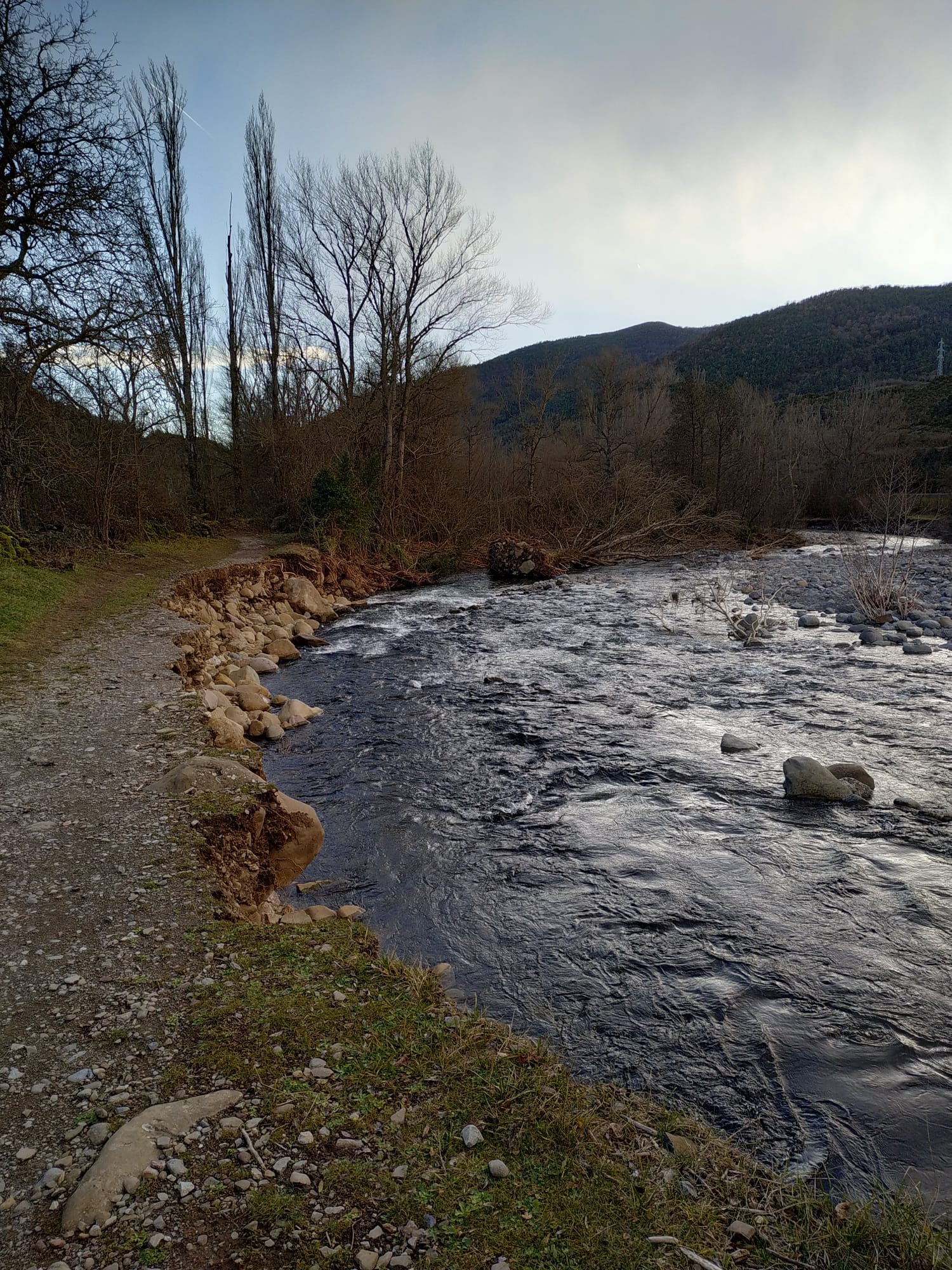 Parte del camino ha desaparecido en un punto junto a Castiello de Jaca