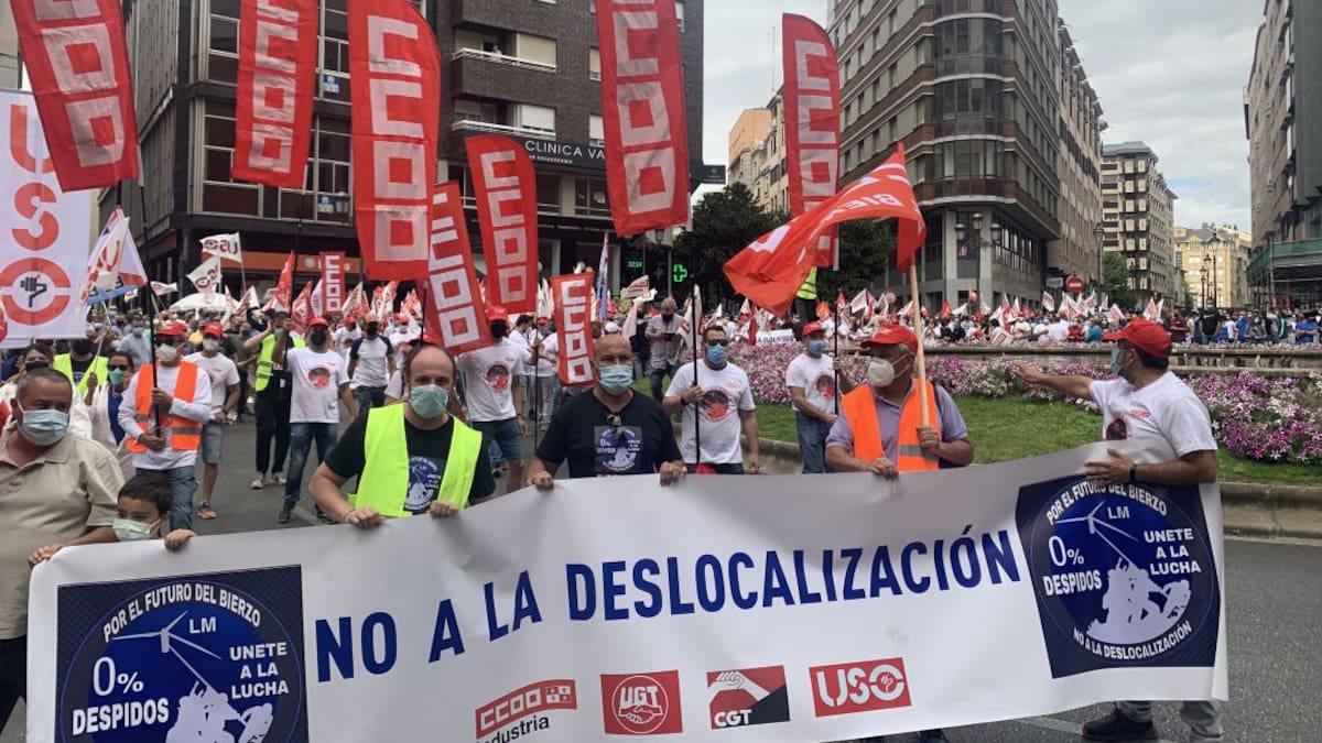 El Bierzo pelea en la calle contra la "bofetada" de L.M. a la comarca y el "bluf" de las renovables