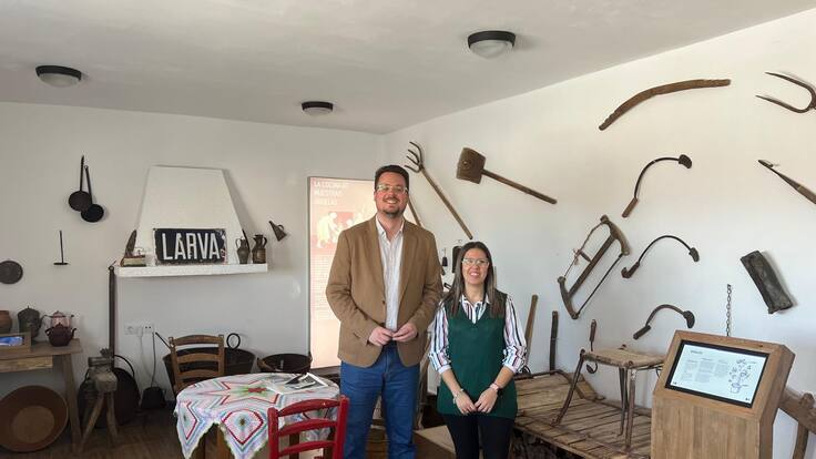 La Diputación moderniza las instalaciones del Centro de Artes y Costumbres de Larva y el albergue municipal de Jimena