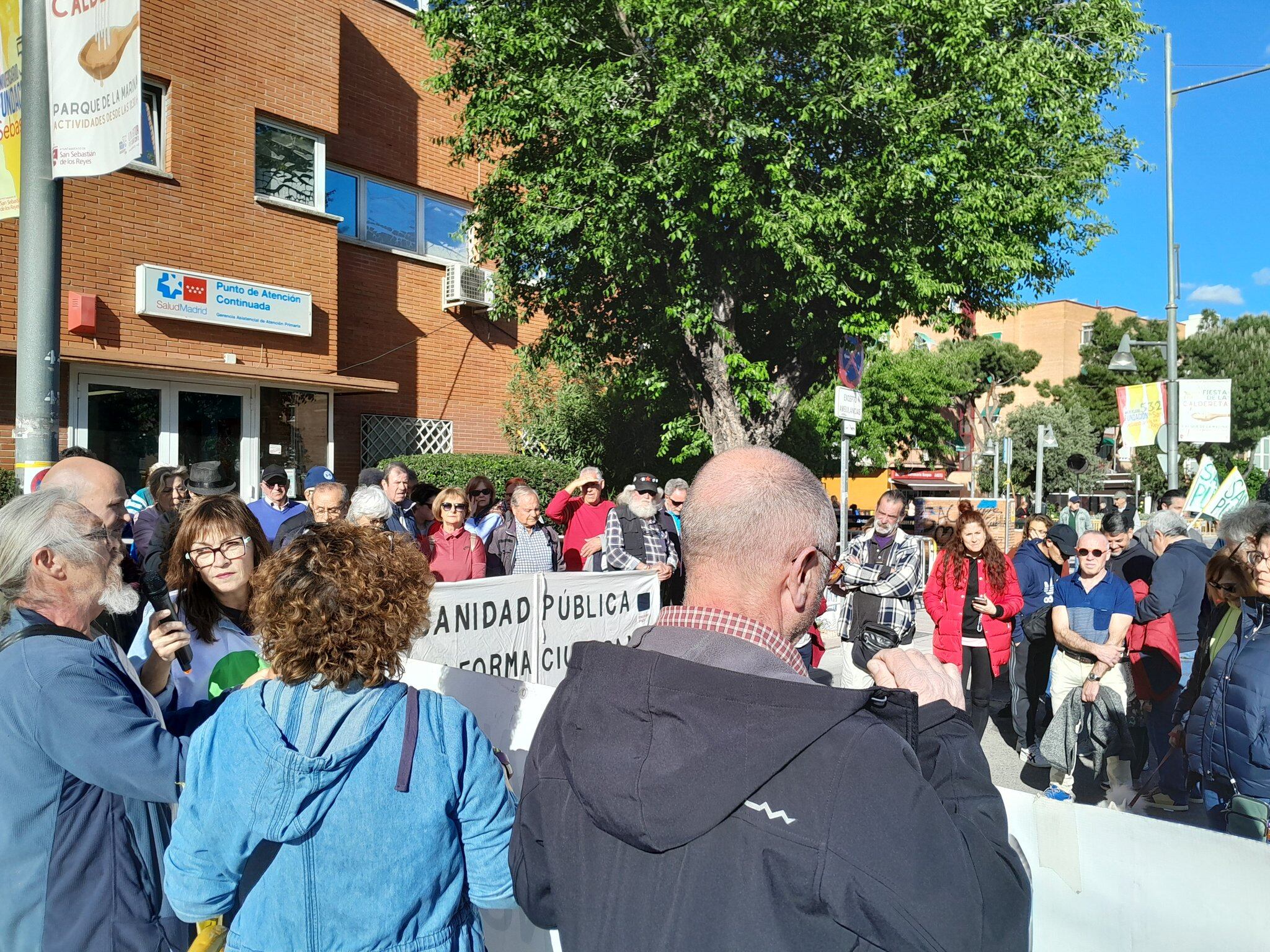 Concentración de la Plataforma por la Sanidad Púbica de la Zona Norte frente al PAC de San Sebastián de los Reyes-Alcobendas